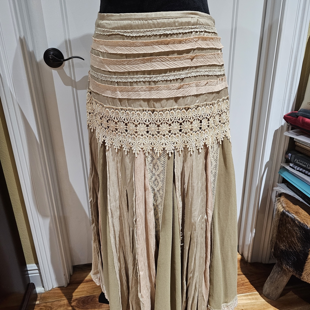 Chic Lace-Trimmed Maxi Skirt in Beige and Cream